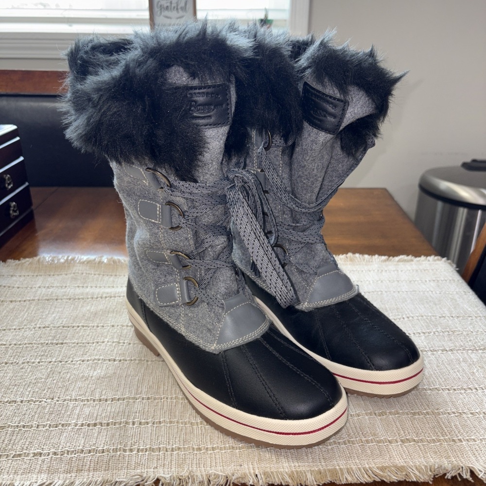 Winter Snow Boots Womens G.H. Bass Juno Gray Black Faux Fur Lace Up Winter 10